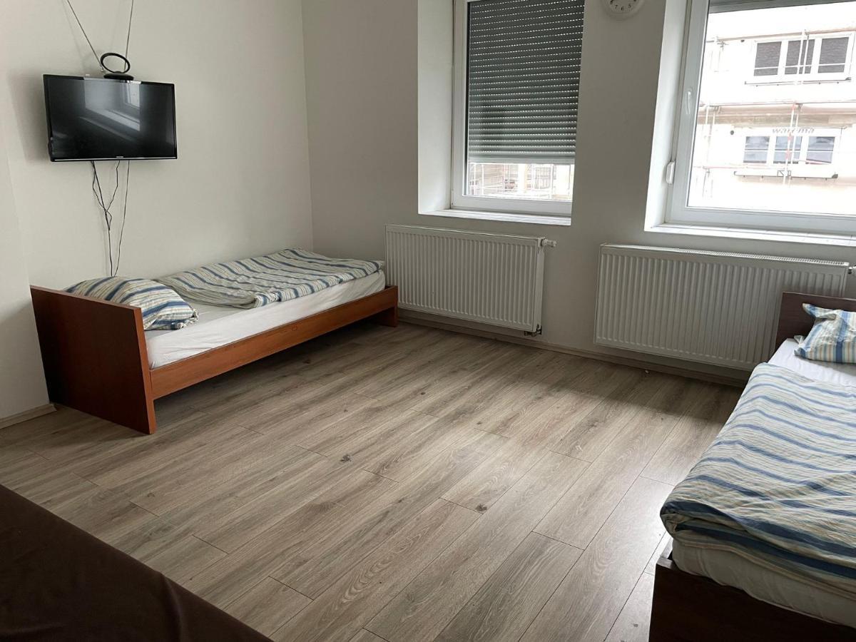 Monteur-Apartment Am Bahnhof Muhlheim am Main Экстерьер фото