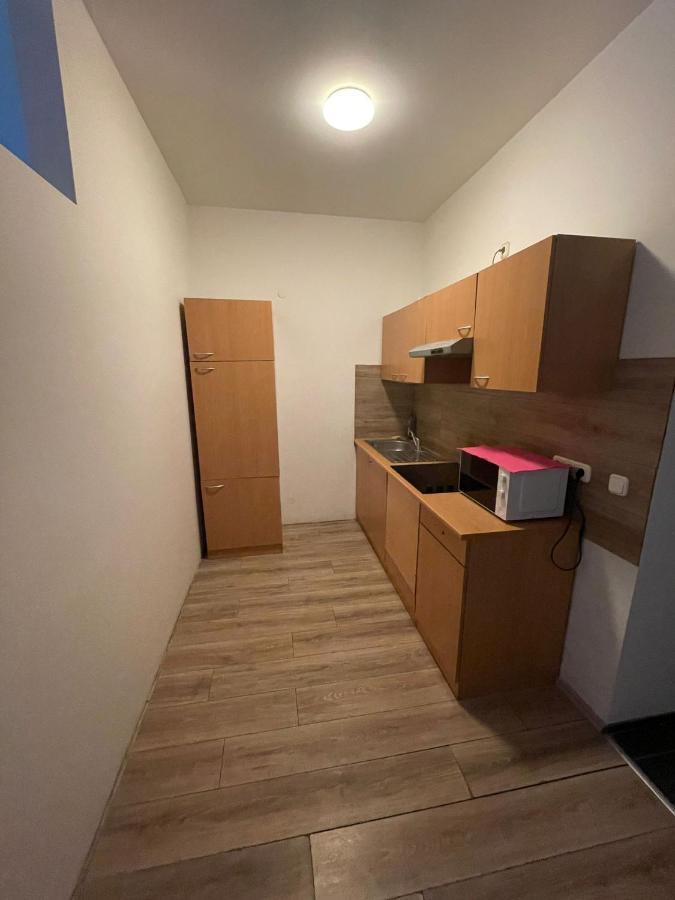 Monteur-Apartment Am Bahnhof Muhlheim am Main Экстерьер фото