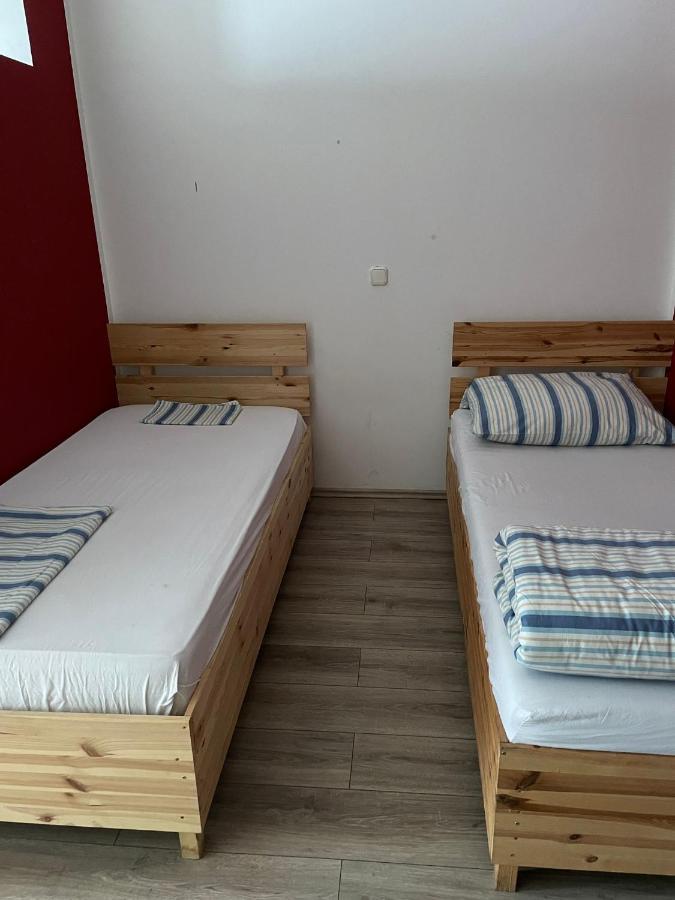 Monteur-Apartment Am Bahnhof Muhlheim am Main Экстерьер фото