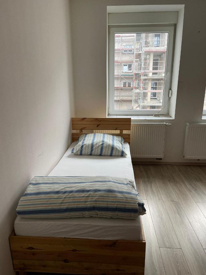 Monteur-Apartment Am Bahnhof Muhlheim am Main Экстерьер фото